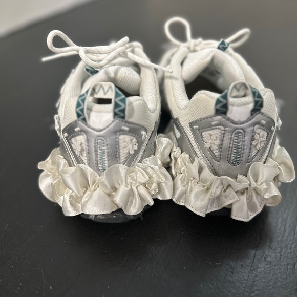 Custom New Balance - Picture 3 of 5